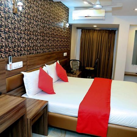 Hotel Sea Shore Navi Mumbai Buitenkant foto