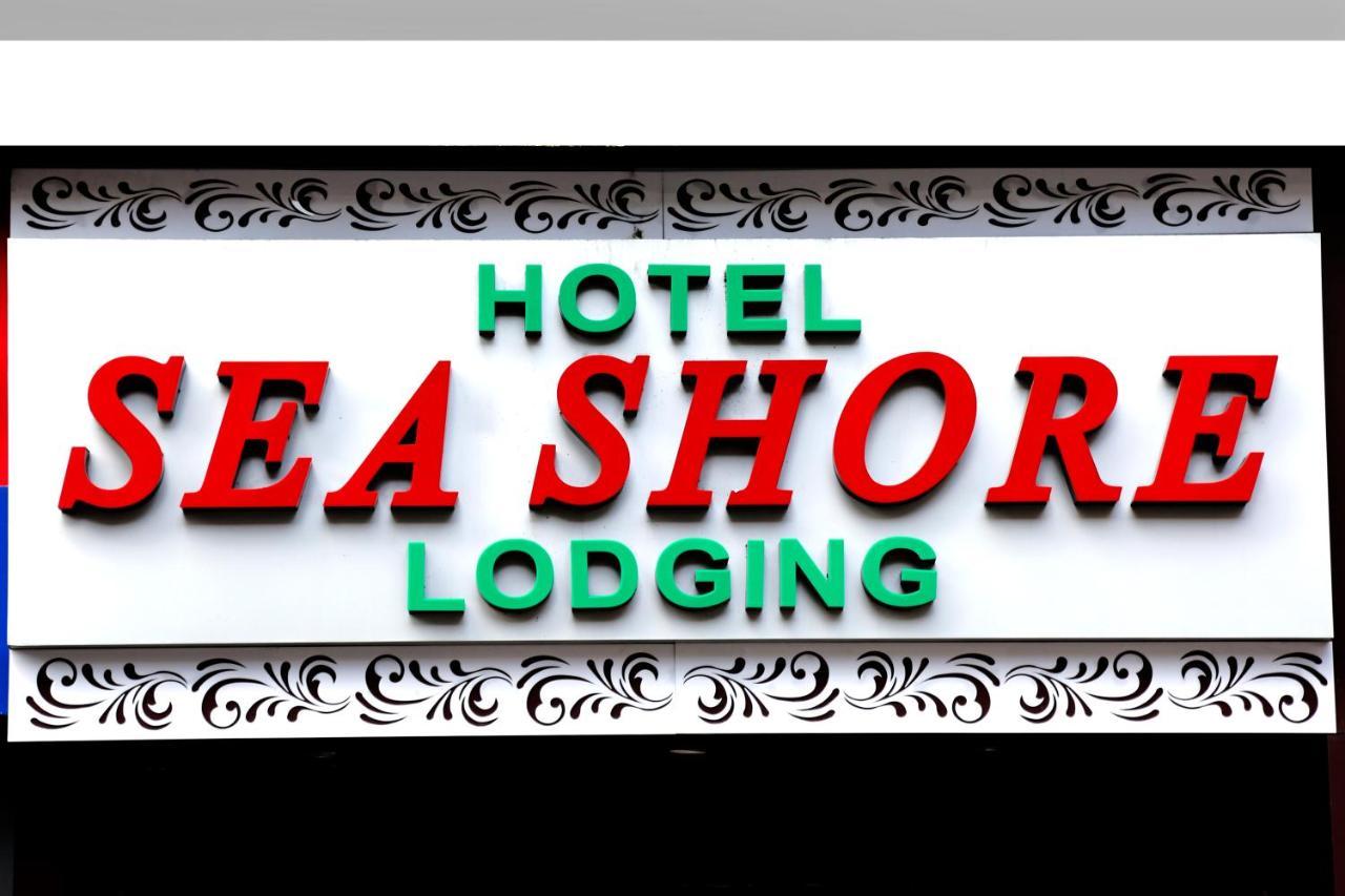 Hotel Sea Shore Navi Mumbai Buitenkant foto