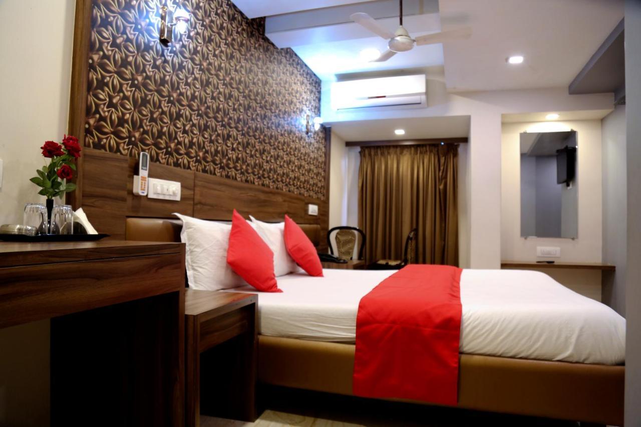Hotel Sea Shore Navi Mumbai Buitenkant foto