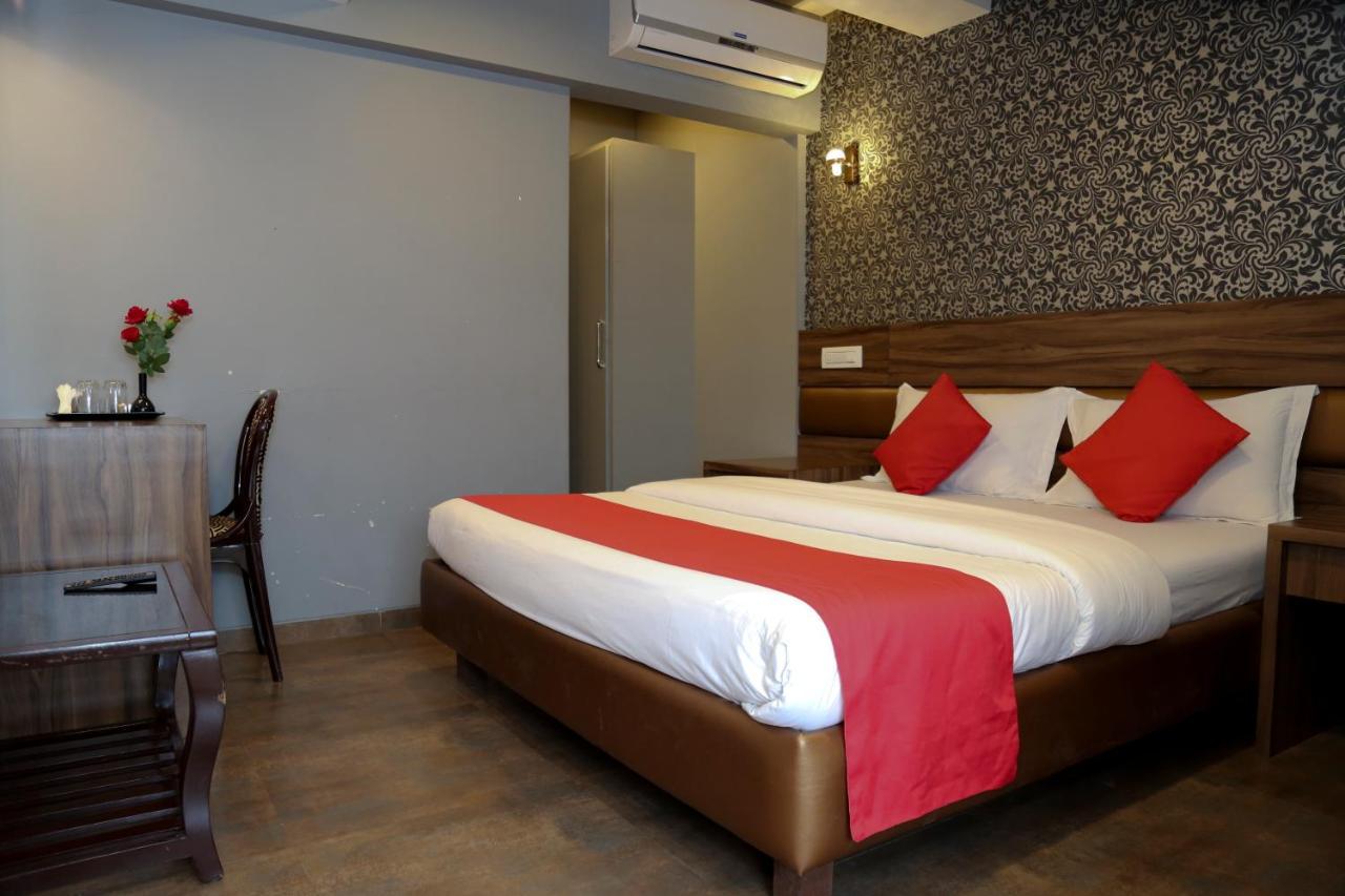 Hotel Sea Shore Navi Mumbai Buitenkant foto