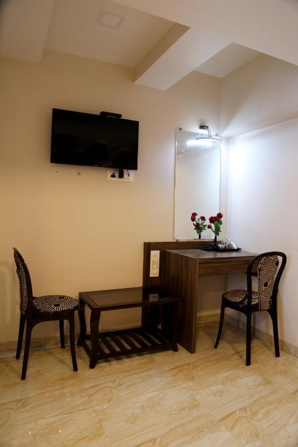 Hotel Sea Shore Navi Mumbai Buitenkant foto