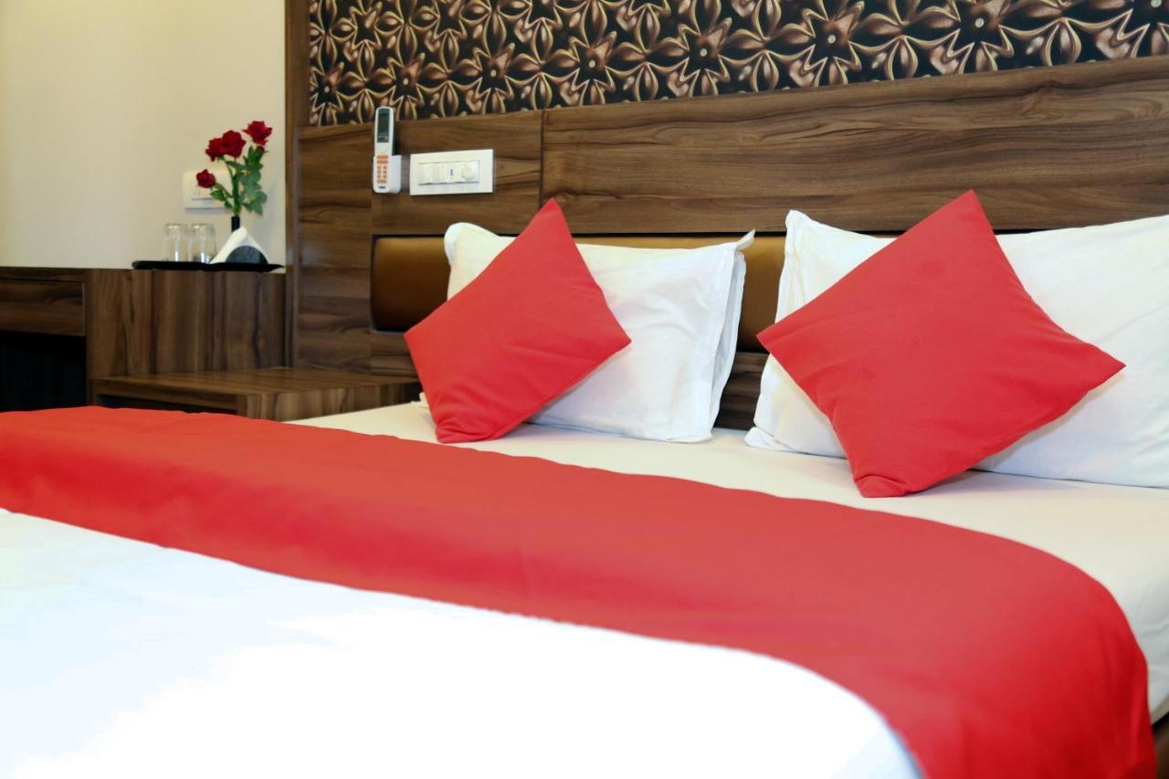 Hotel Sea Shore Navi Mumbai Buitenkant foto